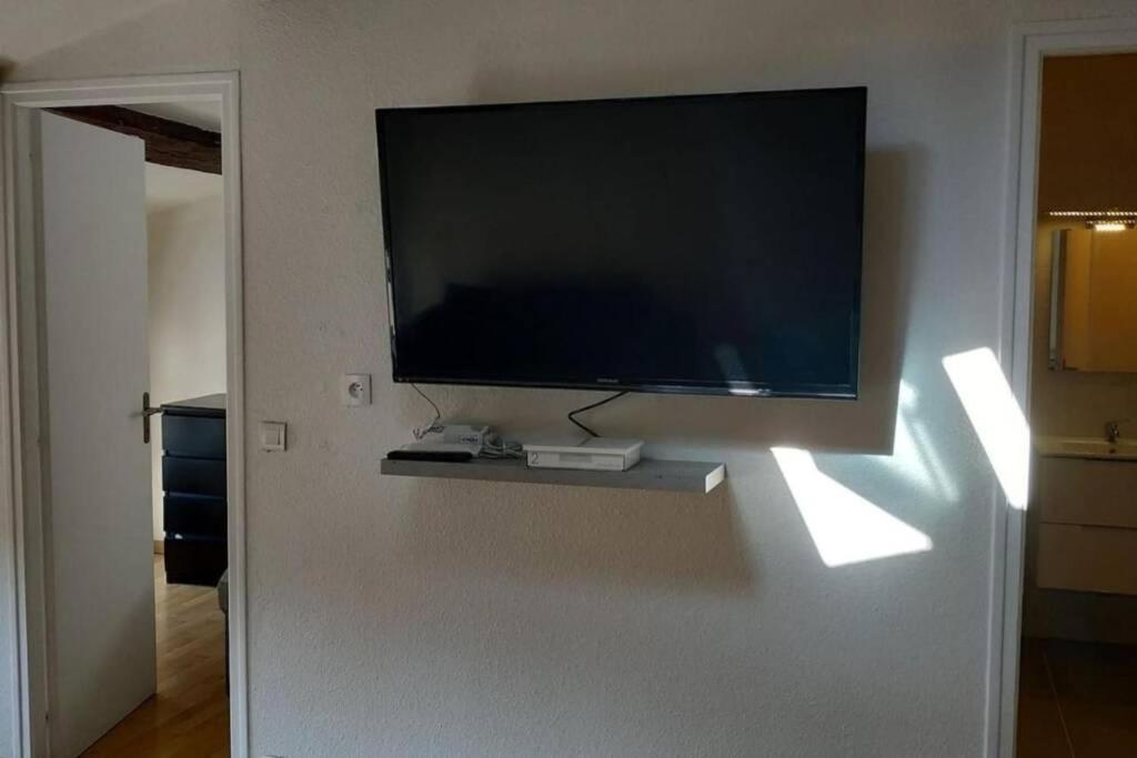 Appartement Proche Marche Au Coeur Du Centre + Wifi Ла Рошел Екстериор снимка