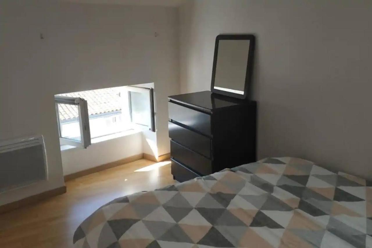 Appartement Proche Marche Au Coeur Du Centre + Wifi Ла Рошел Екстериор снимка