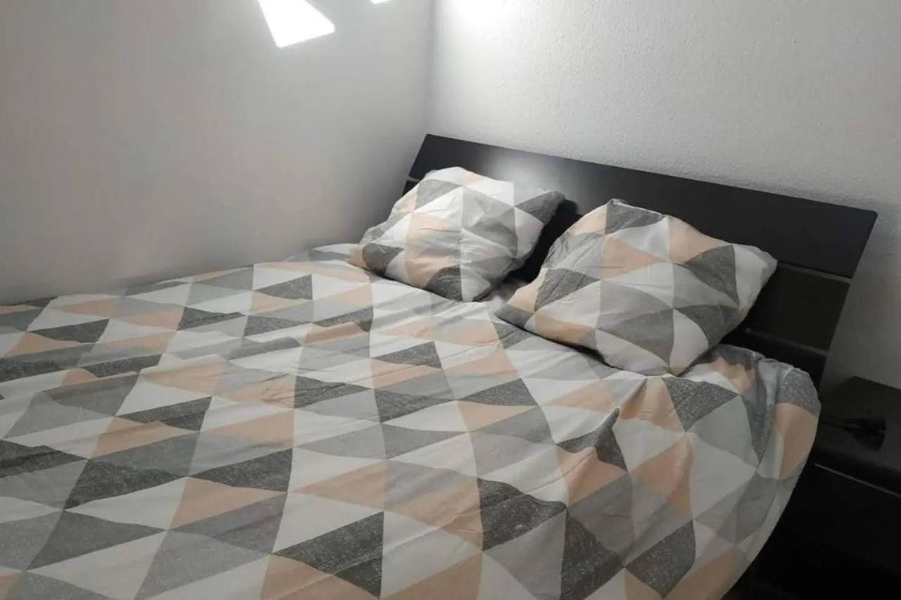 Appartement Proche Marche Au Coeur Du Centre + Wifi Ла Рошел Екстериор снимка